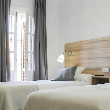 Vía Sevilla - Cádiz Alojamiento&restaurante Hotel El Cuervo (Andalusia)