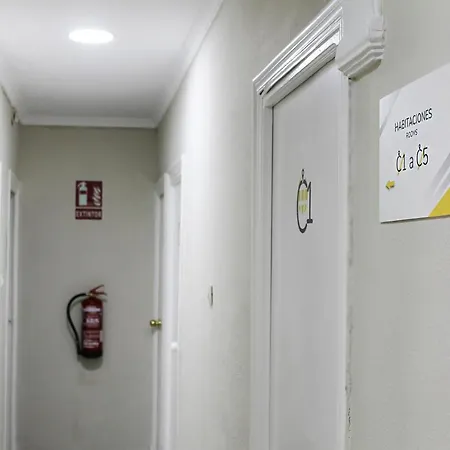 Hotel Vía Sevilla - Cádiz Alojamiento&restaurante El Cuervo (Andalusia)