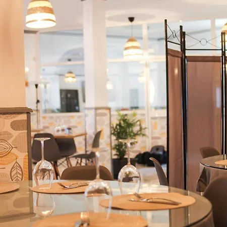 Vía Sevilla - Cádiz Alojamiento&restaurante El Cuervo (Andalusia)